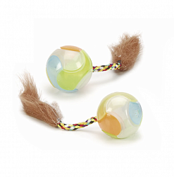 Игрушка для кошек Beeztees Мяч с хвостом светящийся, пластмасса 4,5×18 см (2 штуки)